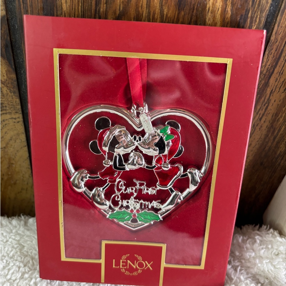 Lenox Disney Mickey & Minnie Silver and Red Christmas Ornament NWB retail $60 - Picture 1 of 8